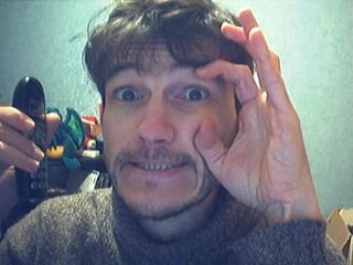 Qu'est-ce qui s'ra l'plus vendeur ? Le mariage des puissants ou mes vidéos ? :)