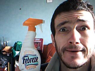 Moi, je sais pas, j'arrive plus à utiliser pareil une bouteille de Febreze par exemple.