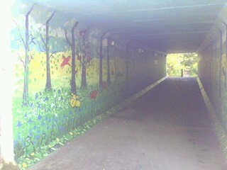 Et on se demande si on ne va pas rajouter un graffiti...