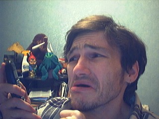 C'qui est d'autant plus bizarre qu'ma mère elle supporte pas l'chlore...