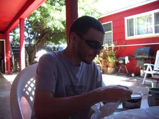 Parce que sinon, je suis bon à rien d'autre qu'à faire le chat et rien foutre de mes journées au retour de vacances, cong...  